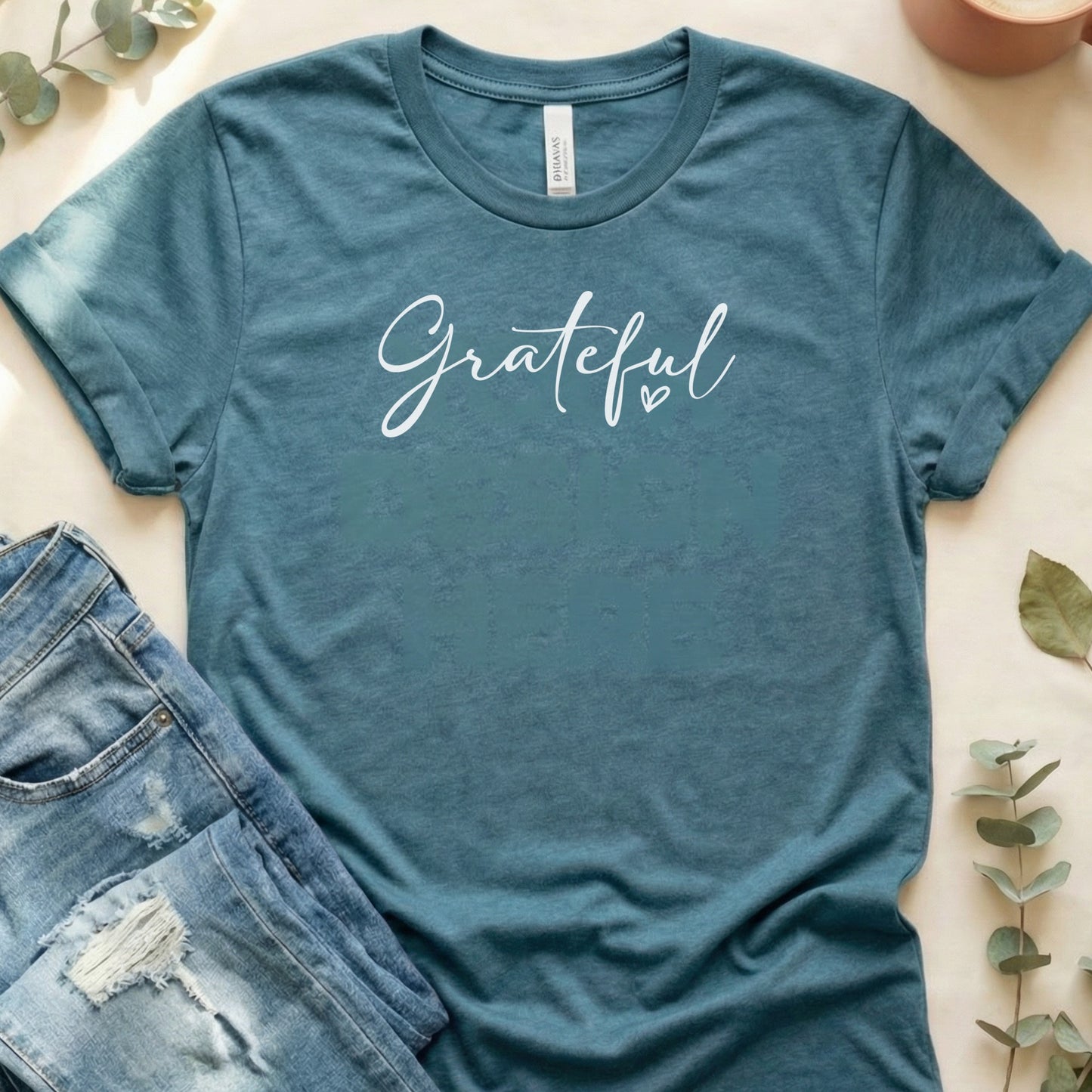 Grateful Heart Inspirational Script Print T-Shirt Product